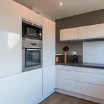 2 Bedroom With Parking, 5 Minutes From Lille 公寓