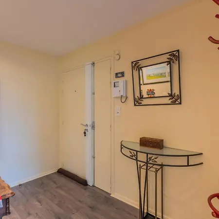 2 Bedroom With Parking, 5 Minutes From Lille