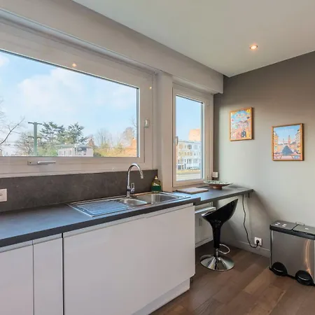 2 Bedroom With Parking, 5 Minutes From Lille Appartement *