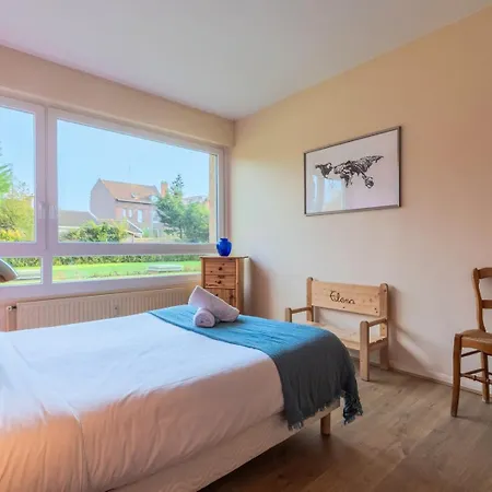 2 Bedroom With Parking, 5 Minutes From Lille *